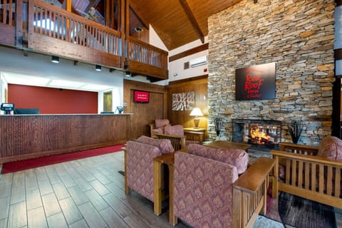 Red Roof Inn & Suites Hazleton Hotel in Luzerne County