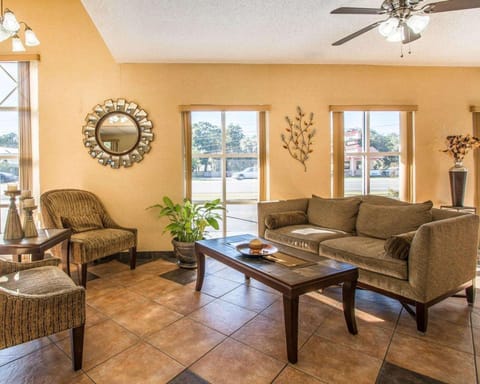 Quality Inn & Suites near Panama City Beach Hotel in Highway 30A Florida Beach