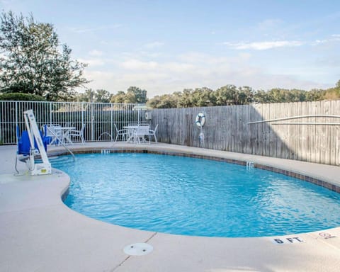 Comfort Suites Niceville Near Eglin Air Force Base Hotel in Niceville