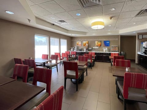 Comfort Suites Crossville Hotel in Crossville