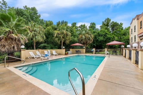 Comfort Suites Daphne - Mobile East Bay Hotel in Daphne