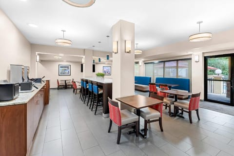 Comfort Suites Daphne - Mobile East Bay Hotel in Daphne