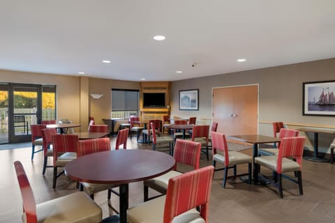 Comfort Suites Suffolk - Chesapeake Hotel in Chesapeake
