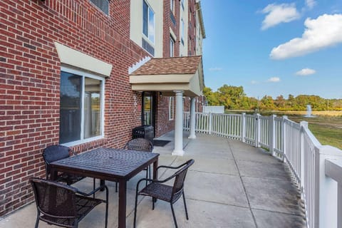 Comfort Suites Suffolk - Chesapeake Hotel in Chesapeake