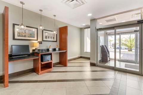 Comfort Suites West Jacksonville Hotel in Jacksonville