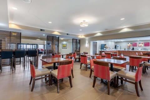 Comfort Suites Lafayette University Area Hotel in Lafayette