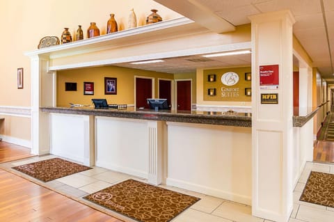 Quality Suites Lubbock Southwest Hotel in Lubbock