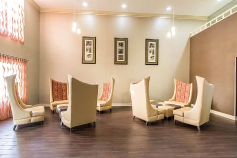 Comfort Suites Richmond Hotel in Richmond