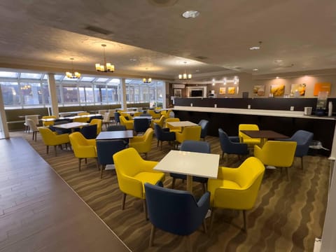 Comfort Suites Scranton near Montage Mountain Hotel in Scranton