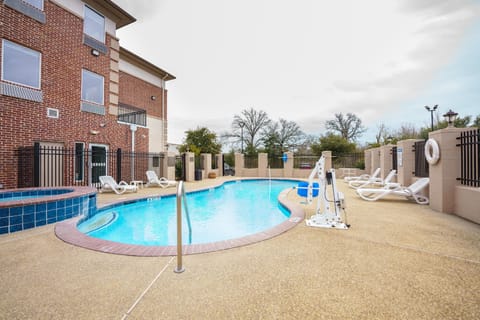 Comfort Suites University Drive Hotel in College Station