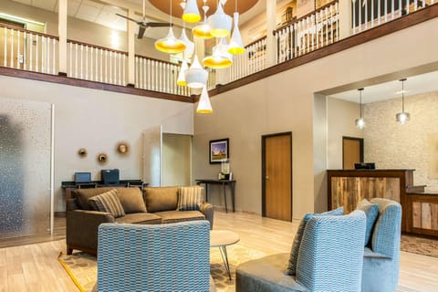 Comfort Suites Vincennes Hotel in Indiana