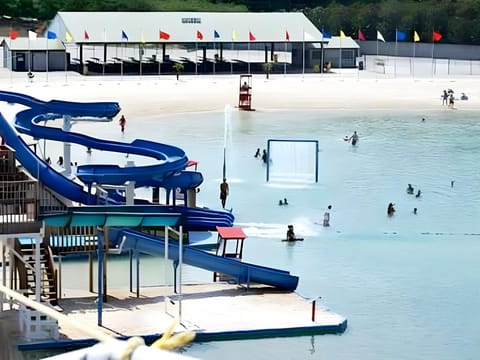 Baymont Inn & Suites by Wyndham Morrow/Atlanta I-75 South Hotel in Morrow