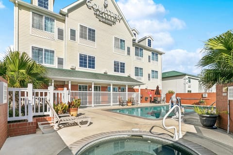 Country Inn & Suites by Radisson, Covington, LA Hotel in Mississippi