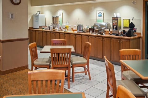 Country Inn & Suites by Radisson, Lansing, MI Hotel in Lansing