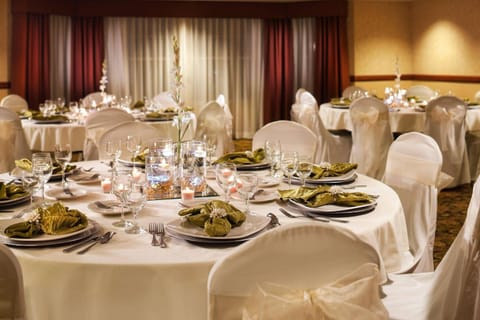 Country Inn & Suites by Radisson, Milwaukee West (Brookfield), WI Hotel in Brookfield