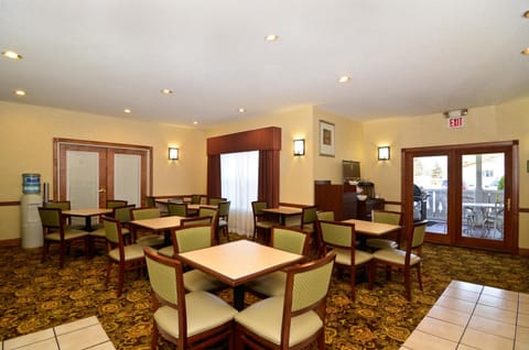 Country Inn & Suites by Radisson, Stevens Point, WI Hotel in Stevens Point