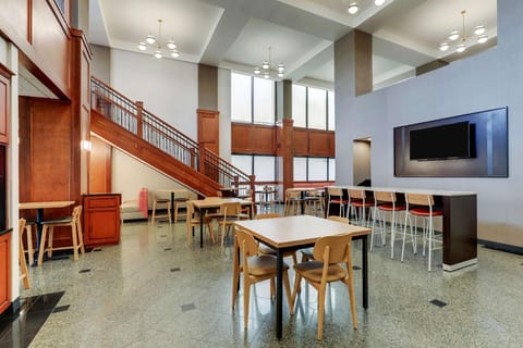 Drury Inn & Suites Birmingham Lakeshore Drive Hotel in Homewood