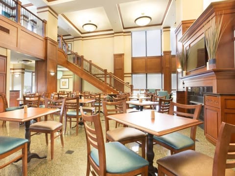 Drury Inn & Suites Birmingham Lakeshore Drive Hotel in Homewood