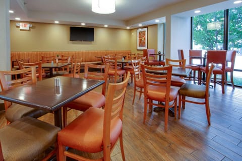Drury Inn & Suites Terre Haute Hotel in Terre Haute