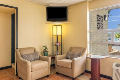 Econo Lodge Fort Knox Hotel in Indiana