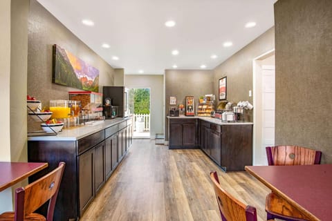 Econo Lodge Inn & Suites Durango Hotel in Durango