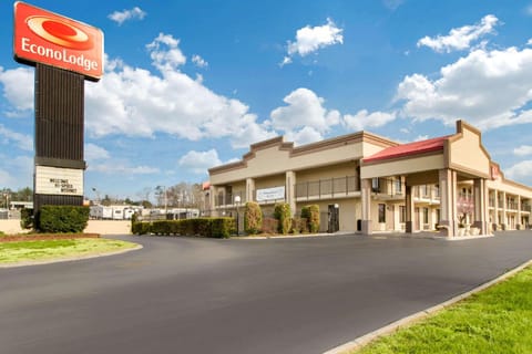 Econo Lodge Lenoir City - Knoxville Area Hotel in Watts Bar Lake