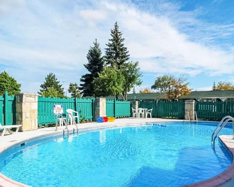 Rodeway Inn Madison Heights - Detroit Hotel in Madison Heights