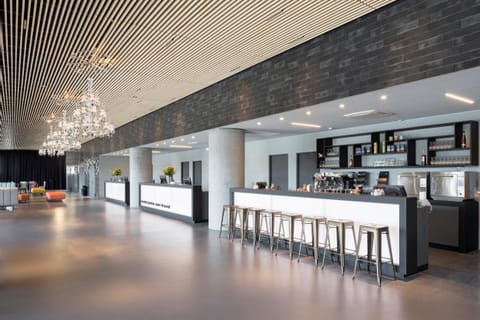 Bar/lounge