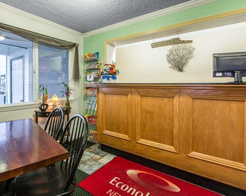 Econo Lodge Newport Hotel in Newport