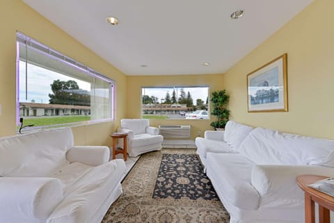 Rodeway Inn Stockton Highway 99 Hotel in Stockton