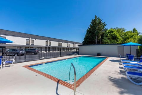 Quality Inn Cleveland North Hotel in Cleveland