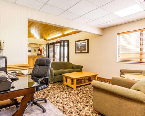 Quality Inn & Suites Marion Hotel in Marion