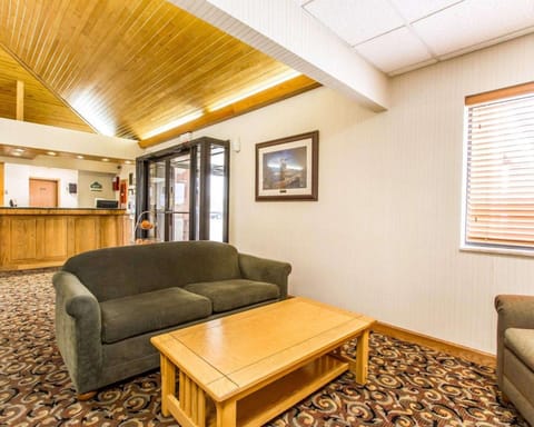 Quality Inn & Suites Marion Hotel in Marion