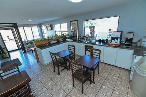 Americas Best Value Inn Meridian Hotel in Meridian