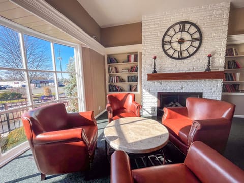 Rockford Alpine Inn & Suites Motel in Rockford