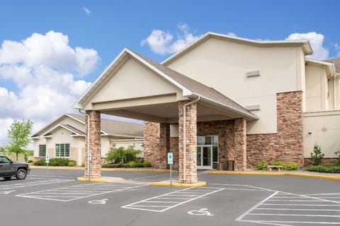 Sleep Inn & Suites Conference Center Eau Claire North Hotel in Wisconsin