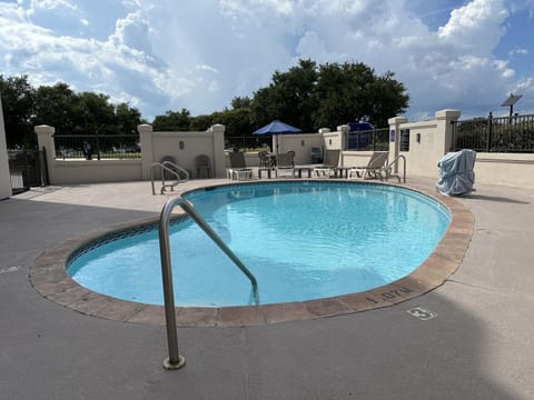 Baymont by Wyndham Slidell Hotel in Eden Isle