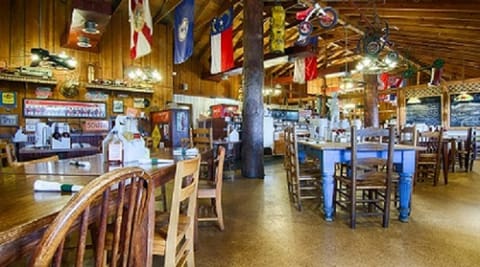 The Smoke House Lodge And Cabins Hotel in Monteagle