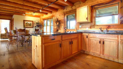 The Smoke House Lodge And Cabins Hotel in Monteagle