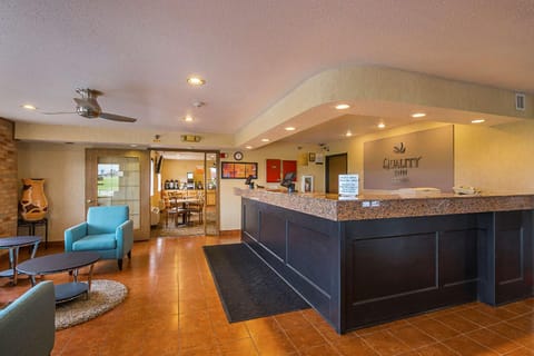 Quality Inn Waverly Hotel in Iowa