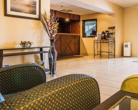 Comfort Inn Whitehall near Michigan's Adventure Hotel in Wisconsin