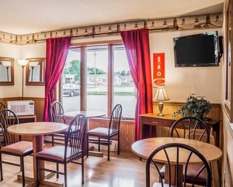 Travelodge by Wyndham Escanaba Hotel in Escanaba