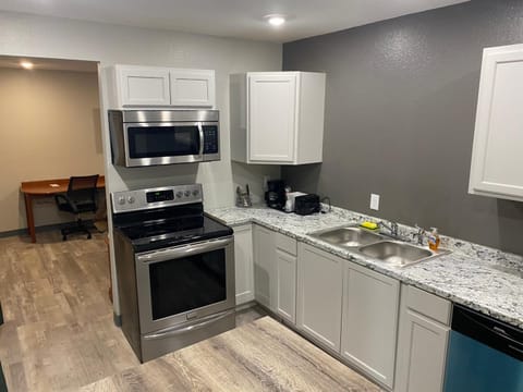 Ozark Inn & Suites Motel in Arkansas