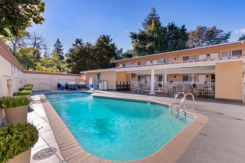 Best Western Plus Riviera Hotel in Atherton