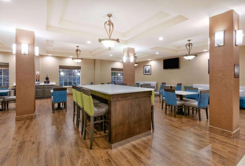 Baymont Inn & Suites by Wyndham Glen Rose Hotel in Glen Rose