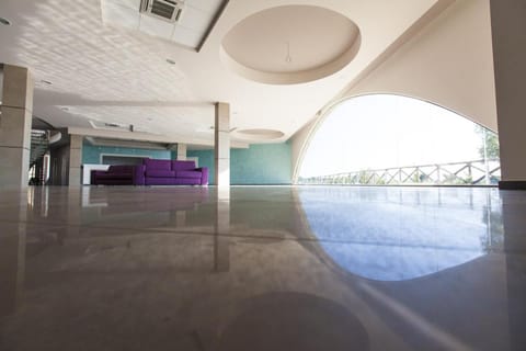 Shared lounge/TV area