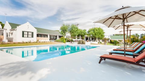 Lady Loch Country House Apartment hotel in Cape Town