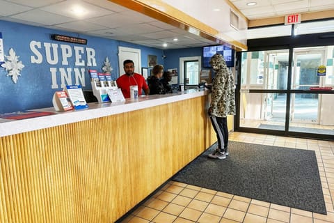 Super Inn & Suites by OYO Milledgeville Hotel in Milledgeville