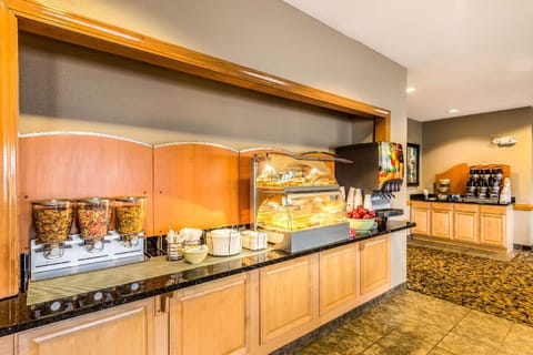 Quality Inn & Suites Hendersonville - Flat Rock Hotel in Hendersonville