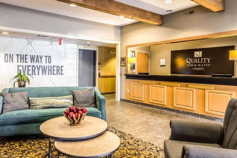Quality Inn & Suites Hendersonville - Flat Rock Hotel in Hendersonville